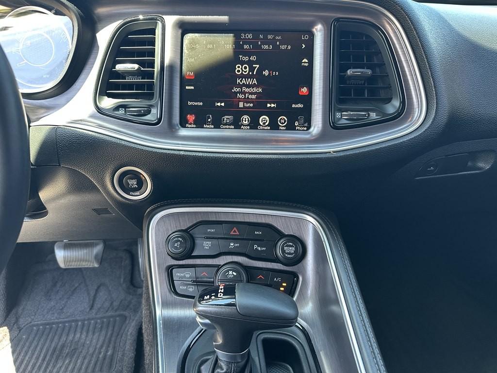 2015 Dodge Challenger Image 20