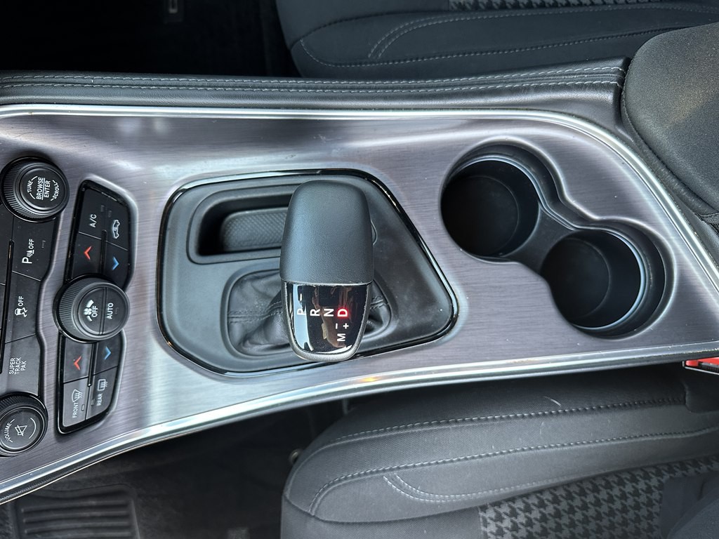 2015 Dodge Challenger Image 26