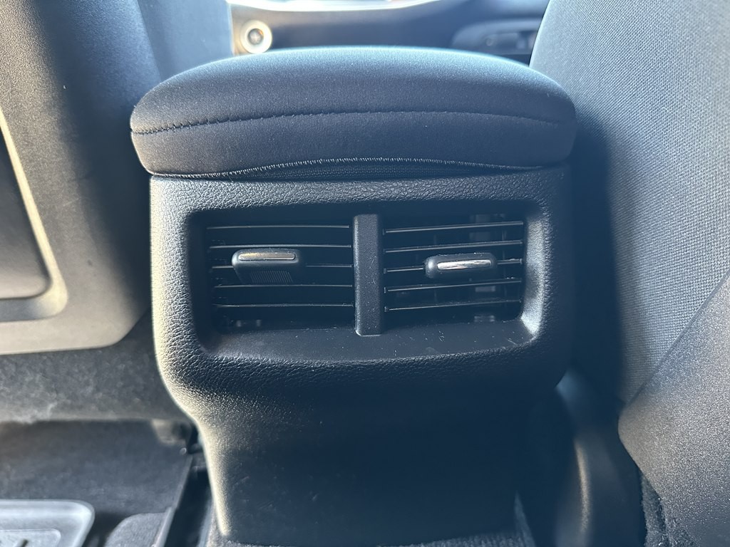 2015 Dodge Challenger Image 30