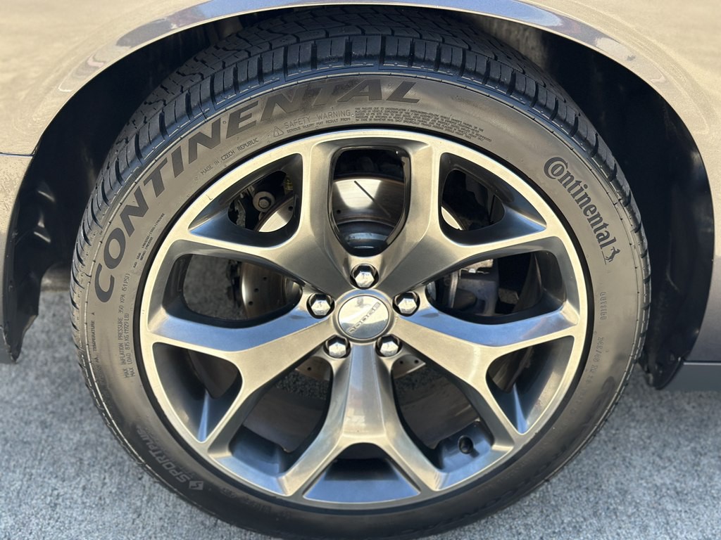 2015 Dodge Challenger Image 37