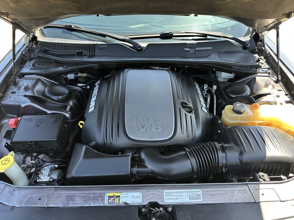 2015 Dodge Challenger Image 41