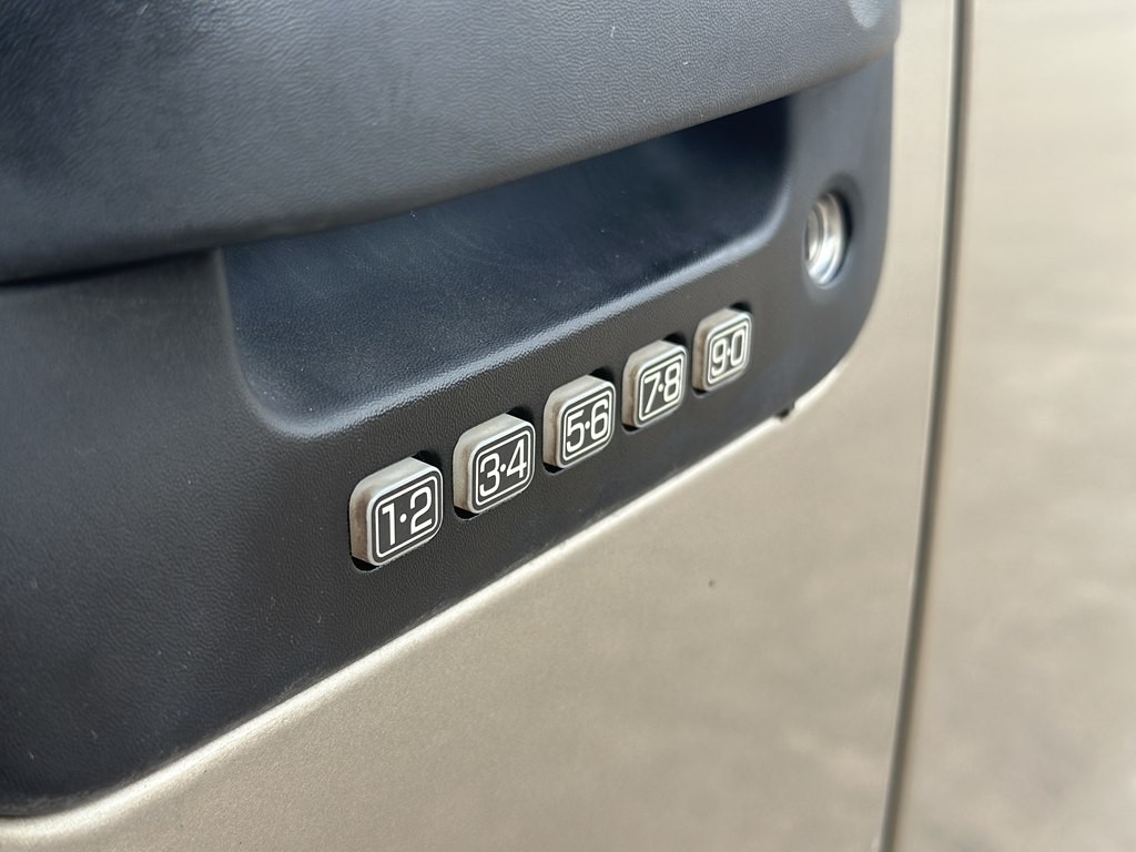 2005 Ford F-150 Image 10