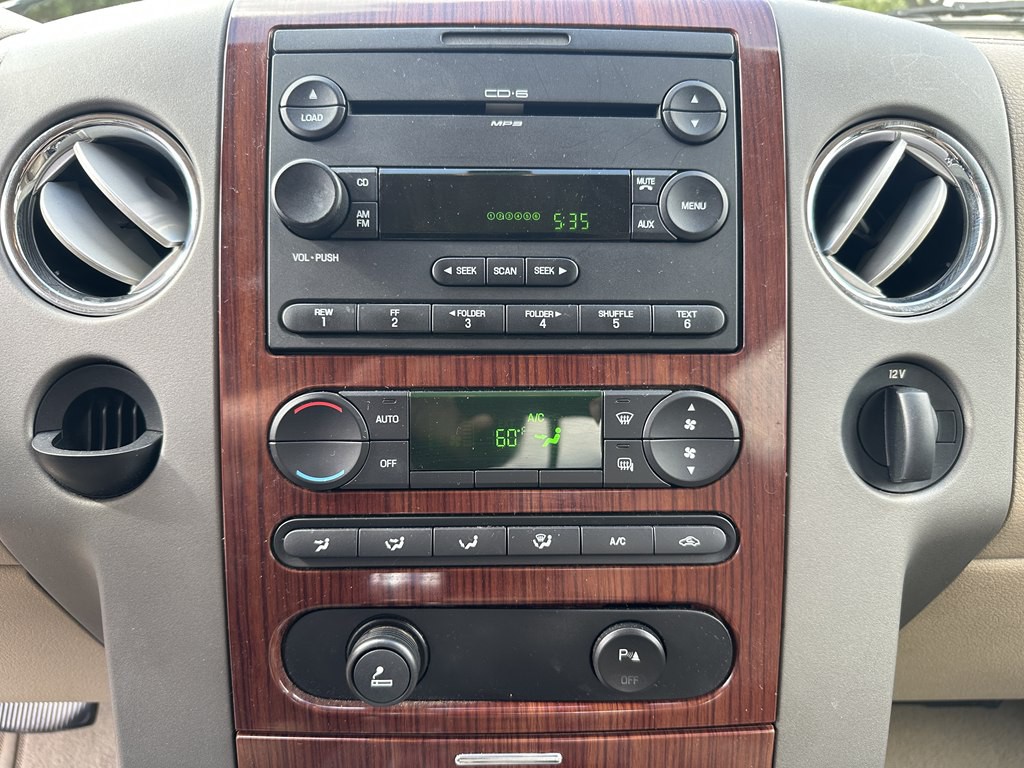 2005 Ford F-150 Image 22