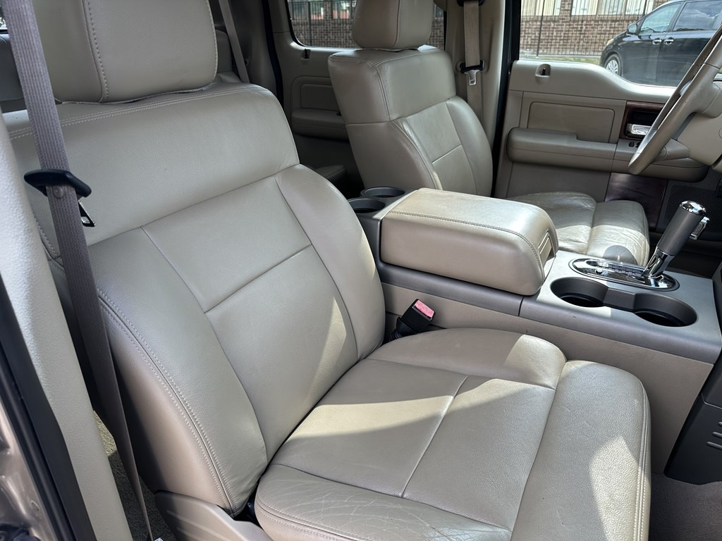 2005 Ford F-150 Image 29