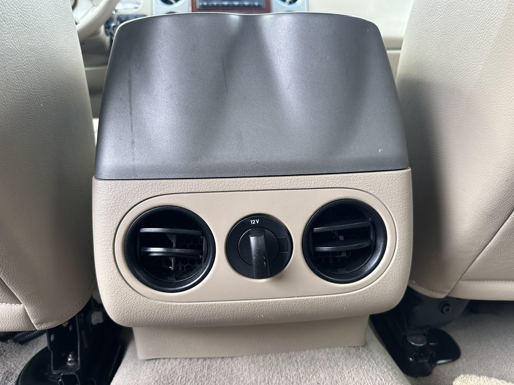 2005 Ford F-150 Image 32