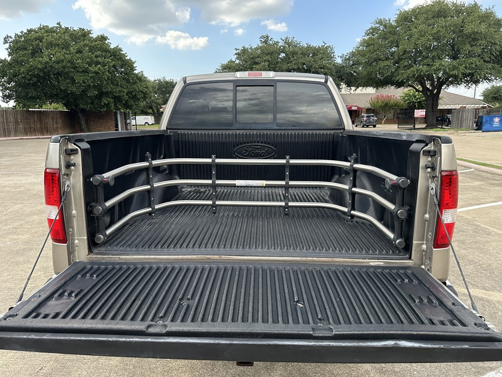2005 Ford F-150 Image 35