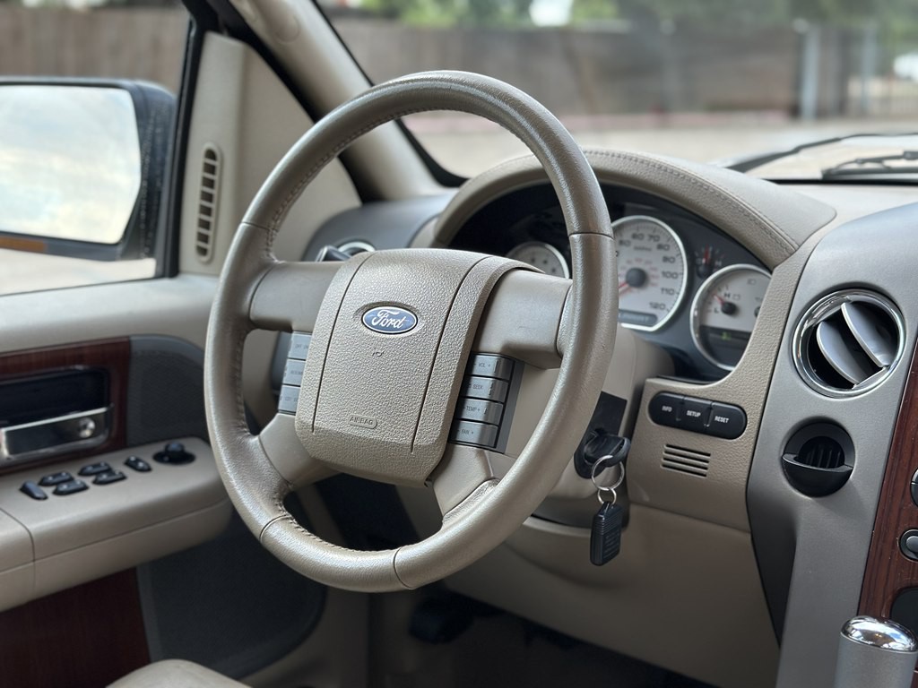 2005 Ford F-150 Image 36