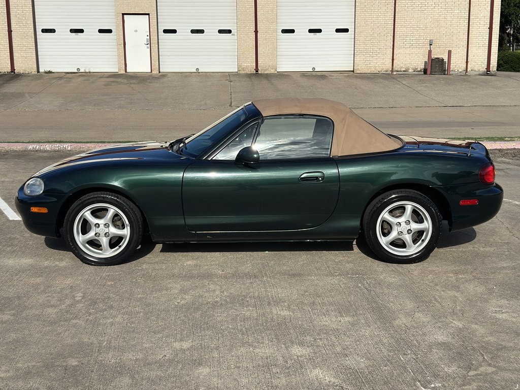 1999 Mazda MX-5 Miata Image 8