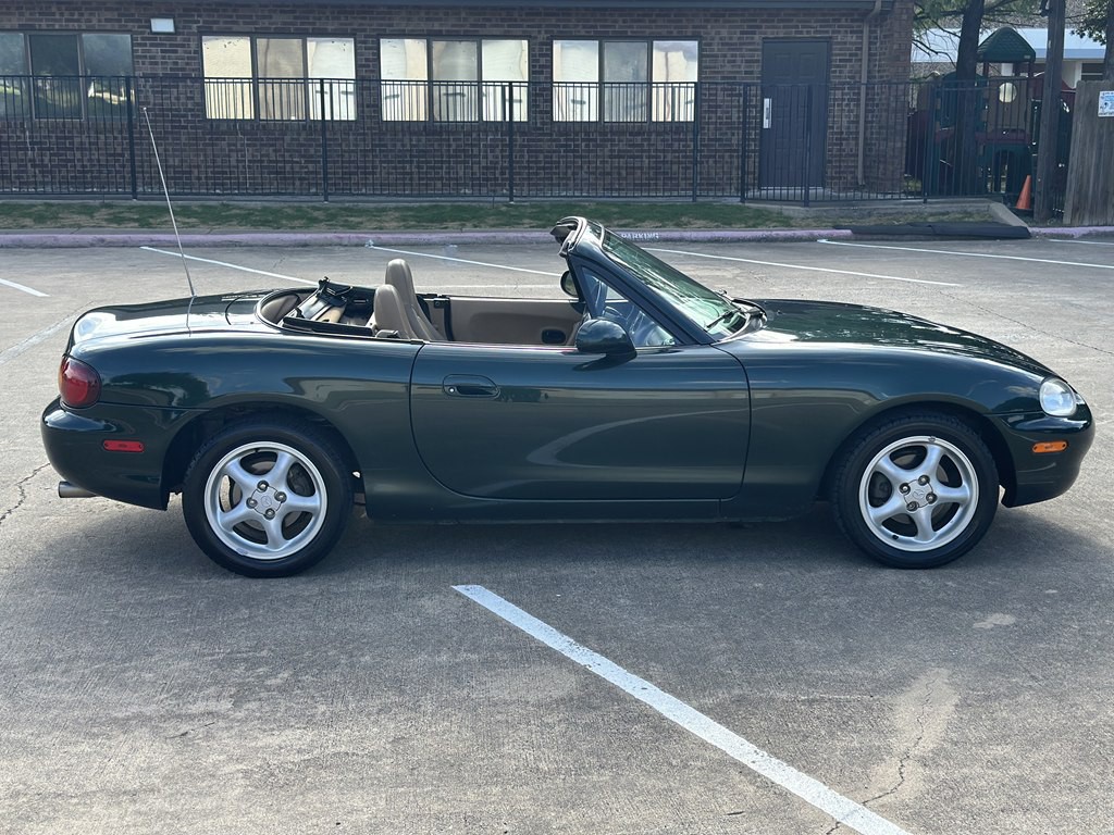 1999 Mazda MX-5 Miata Image 12