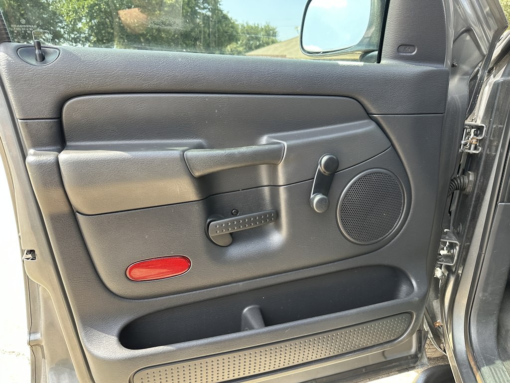 2005 Dodge Ram 1500 Image 10