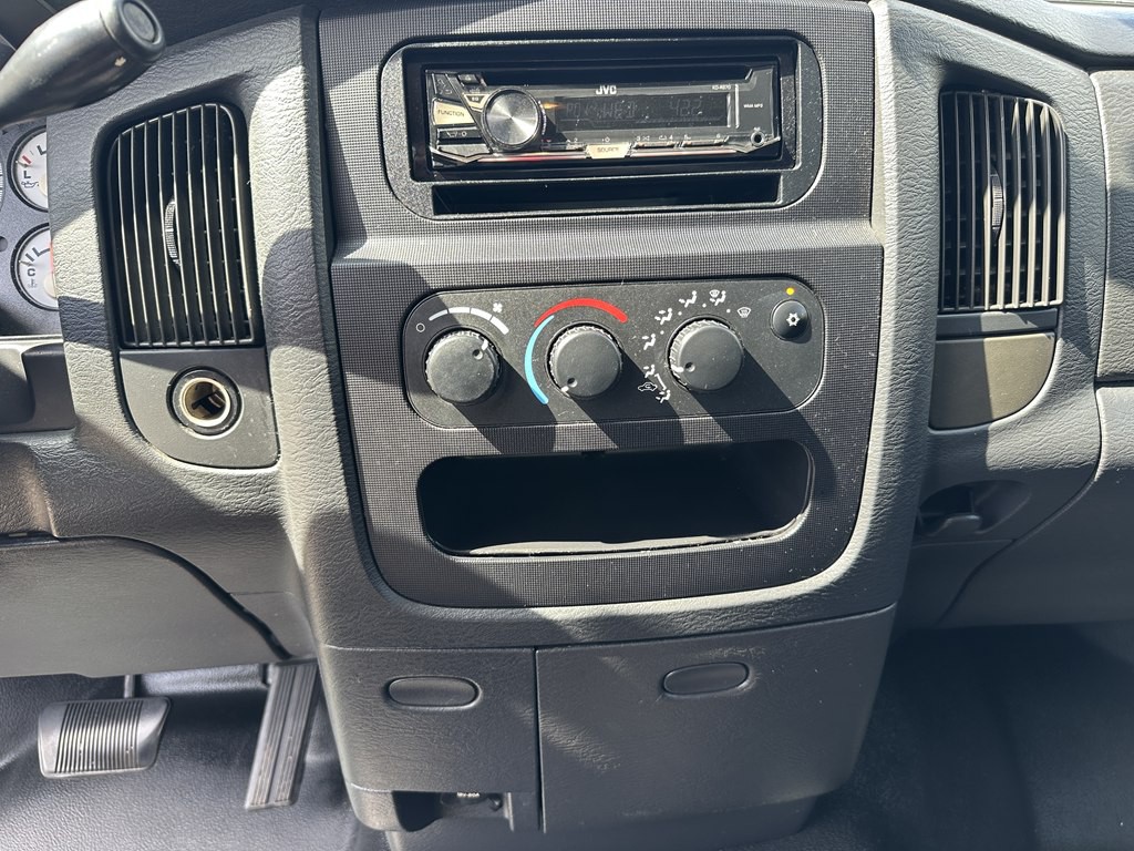 2005 Dodge Ram 1500 Image 16