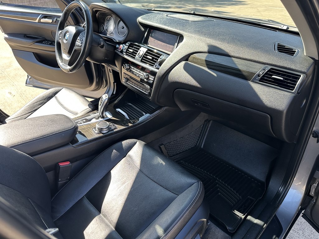 2017 BMW X3 Image 38
