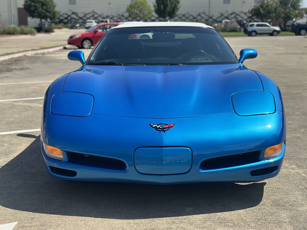 1999 Chevrolet Corvette Image 2