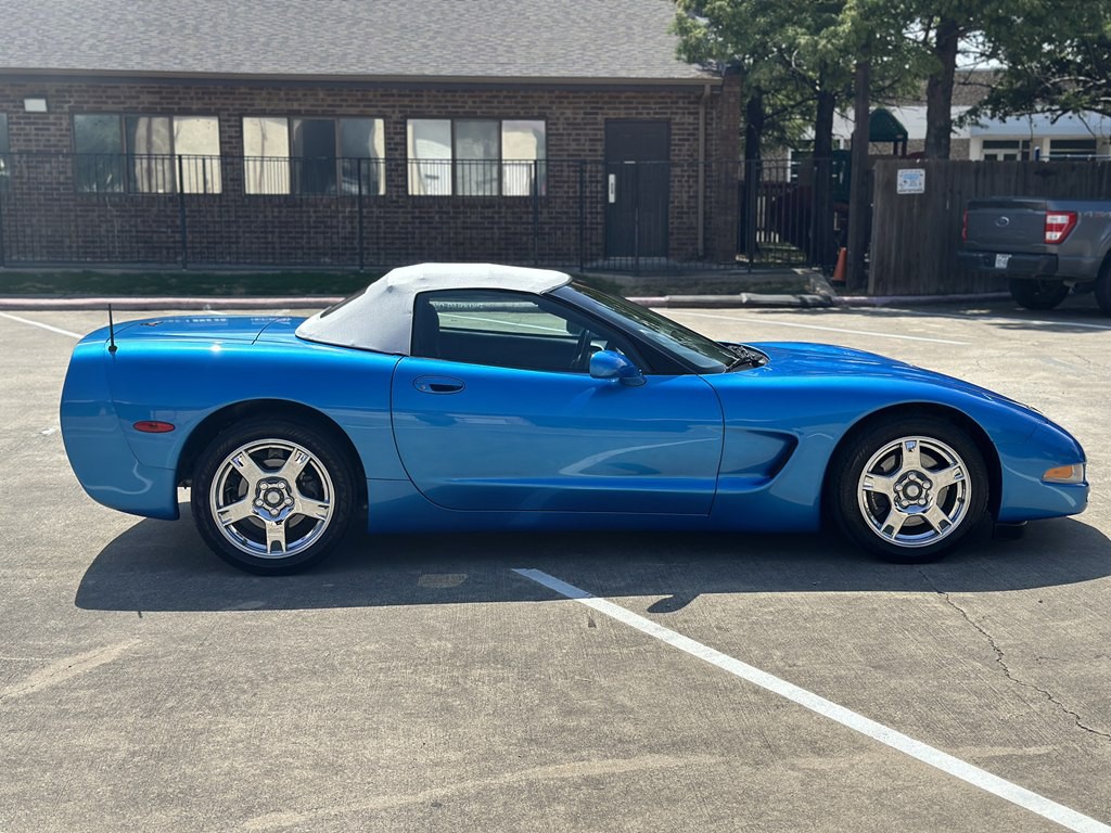 1999 Chevrolet Corvette Image 4
