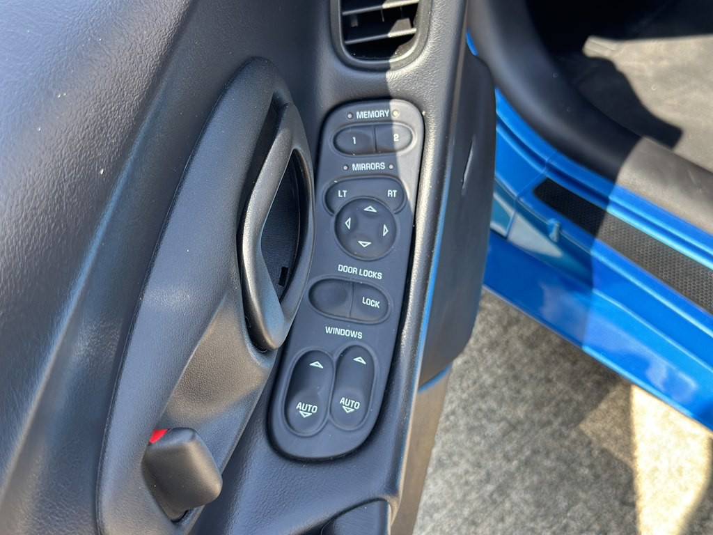 1999 Chevrolet Corvette Image 18