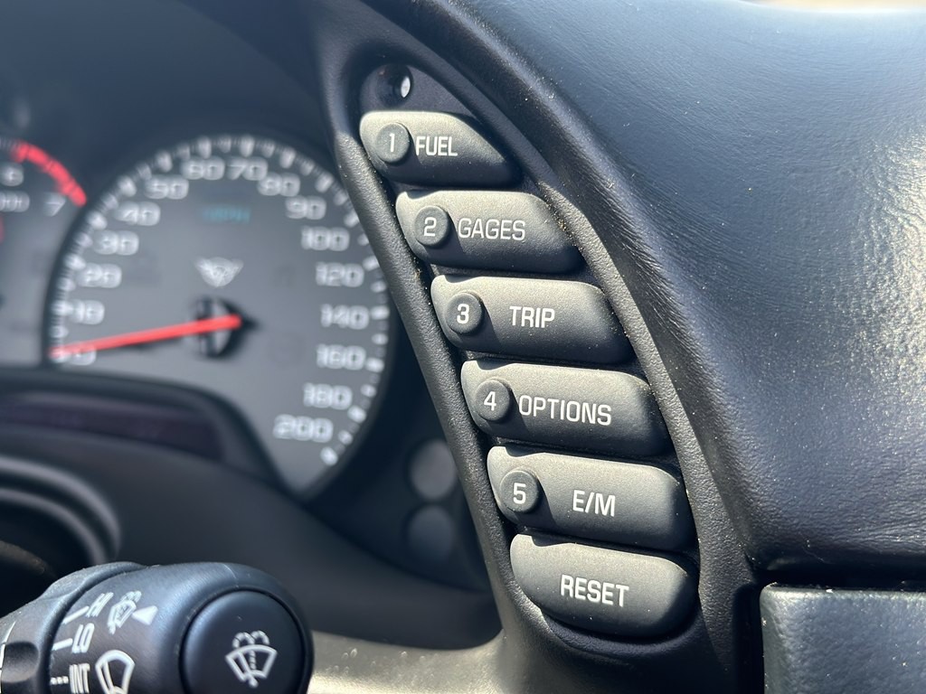 1999 Chevrolet Corvette Image 24