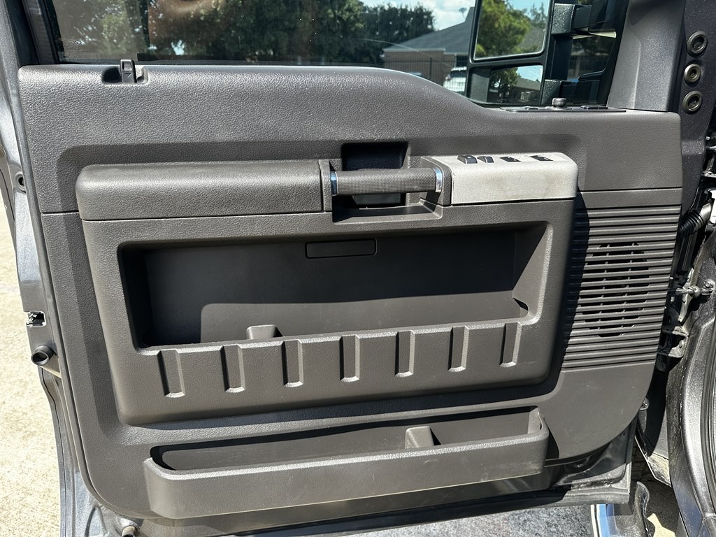 2015 Ford F-250 Image 11