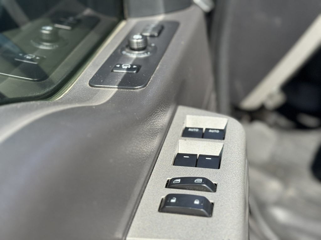 2015 Ford F-250 Image 12
