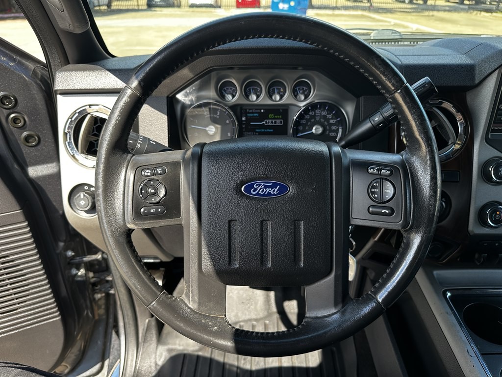 2015 Ford F-250 Image 17