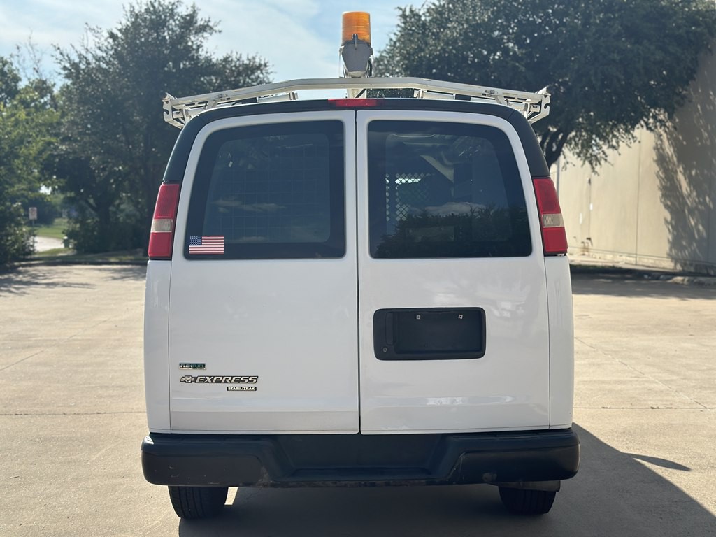 2011 Chevrolet Express Image 6