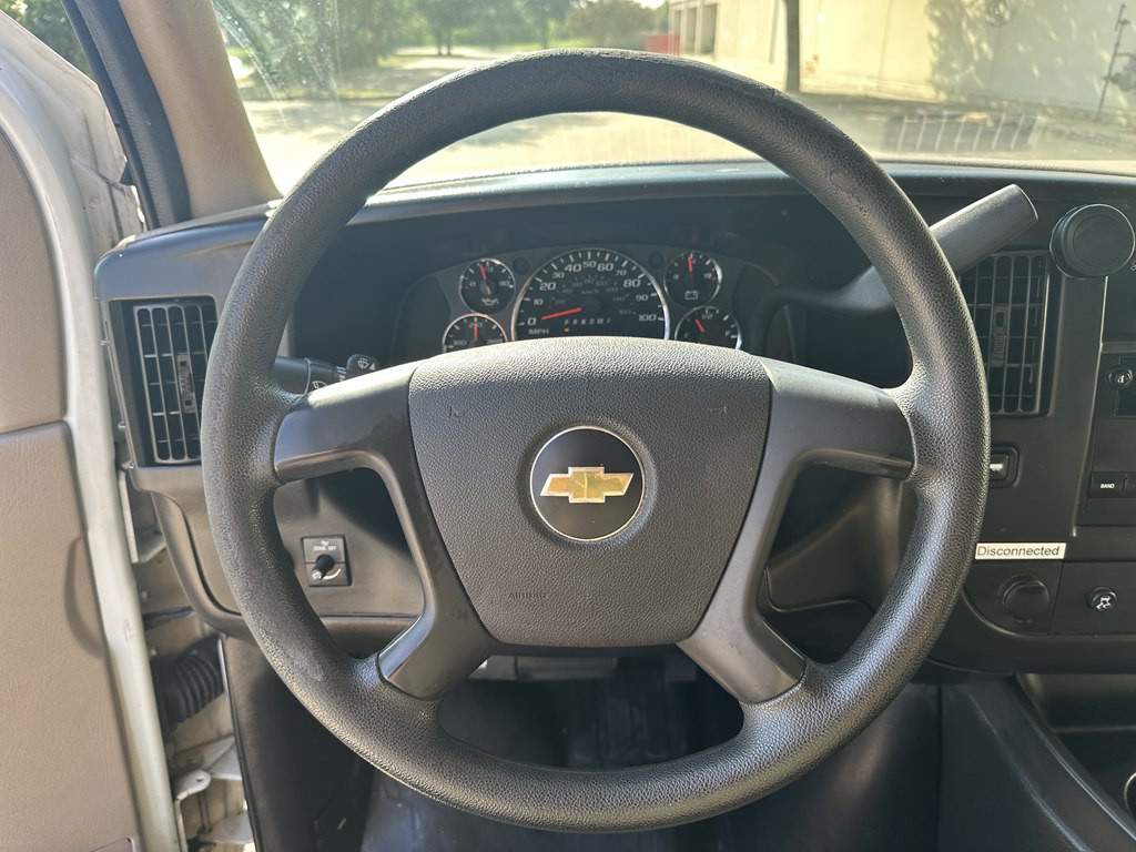 2011 Chevrolet Express Image 13