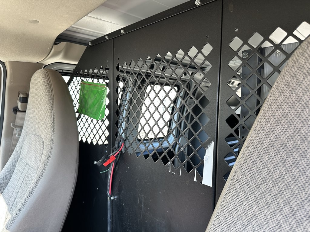 2011 Chevrolet Express Image 19