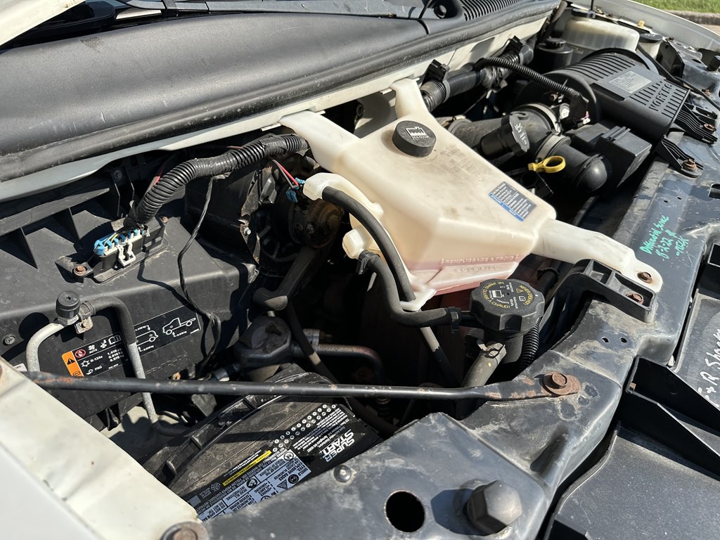 2011 Chevrolet Express Image 37
