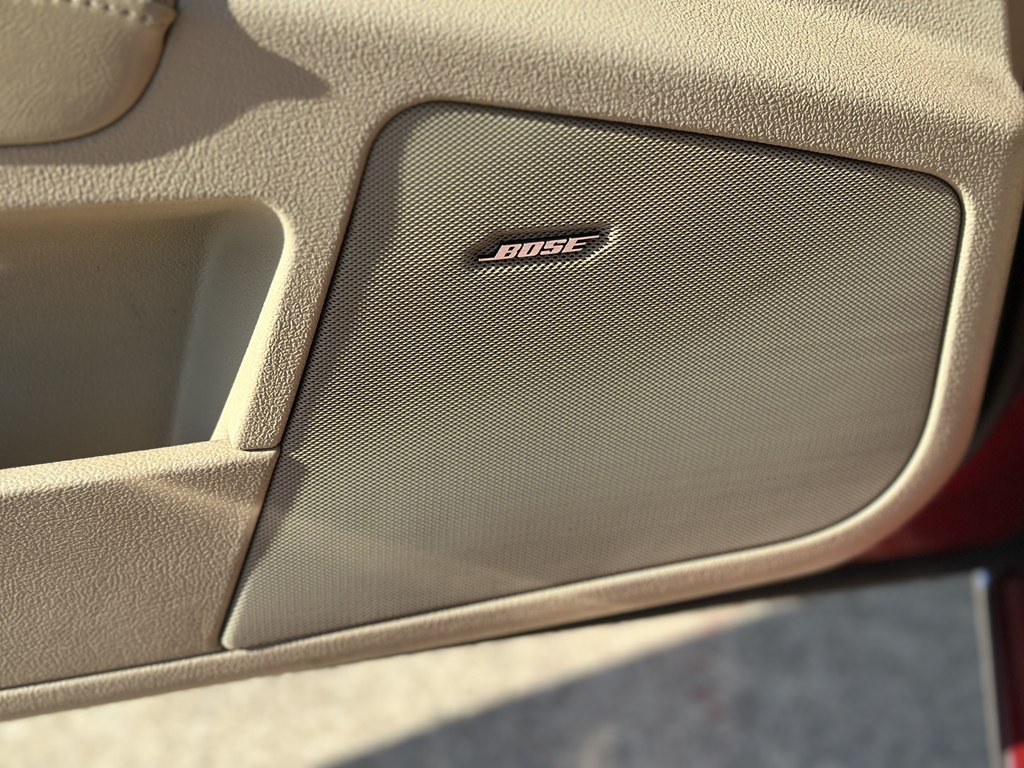 2011 Cadillac STS Image 11