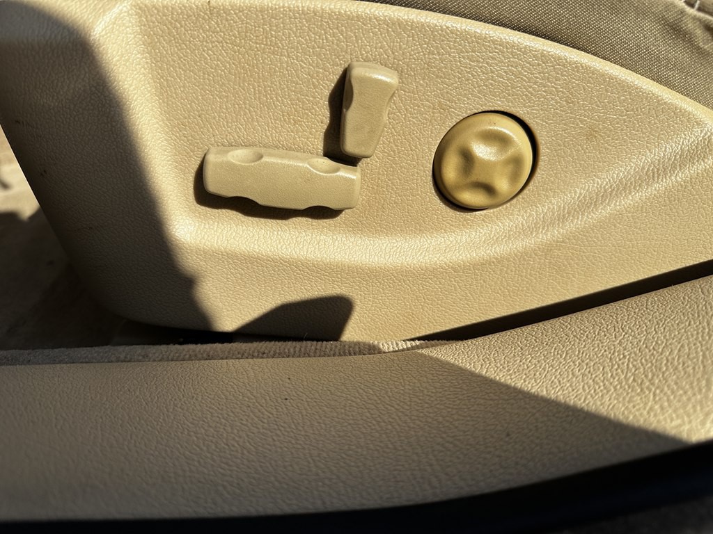 2011 Cadillac STS Image 13