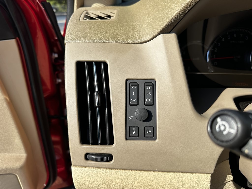 2011 Cadillac STS Image 15