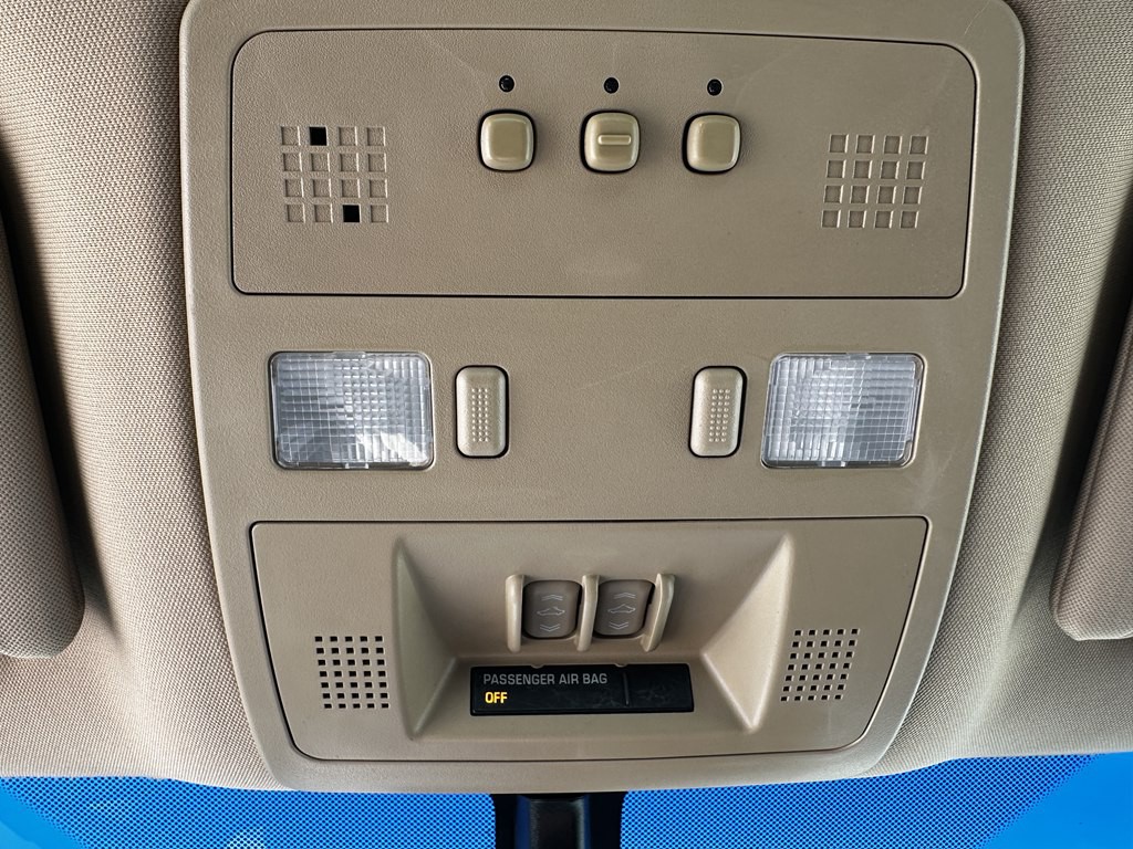 2011 Cadillac STS Image 27