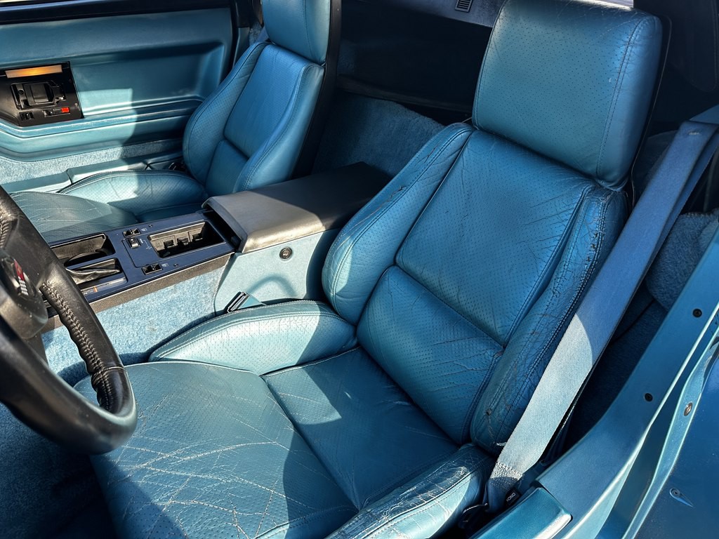 1987 Chevrolet Corvette Image 11