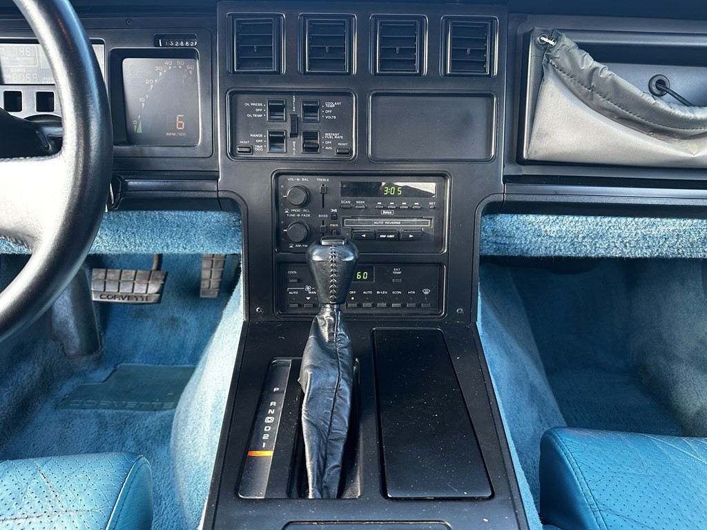 1987 Chevrolet Corvette Image 15
