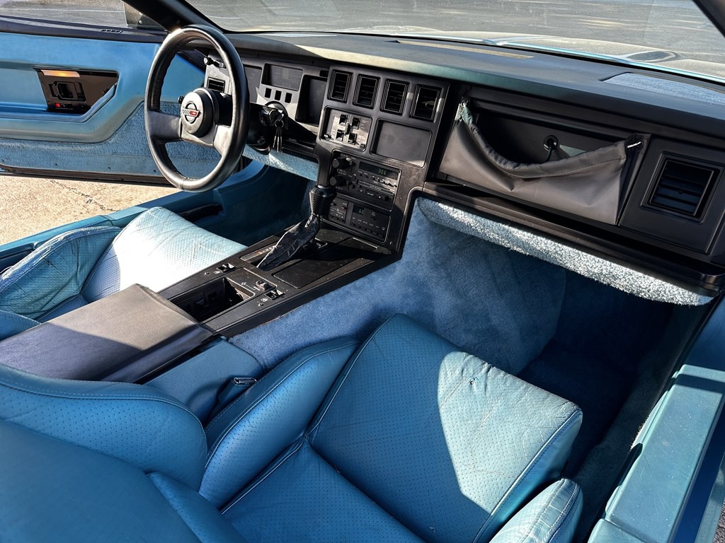 1987 Chevrolet Corvette Image 22