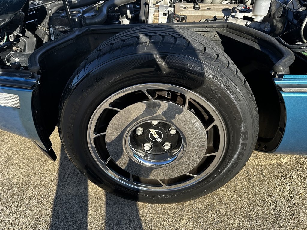 1987 Chevrolet Corvette Image 26