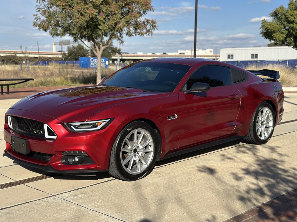 2017 Ford Mustang Image 1