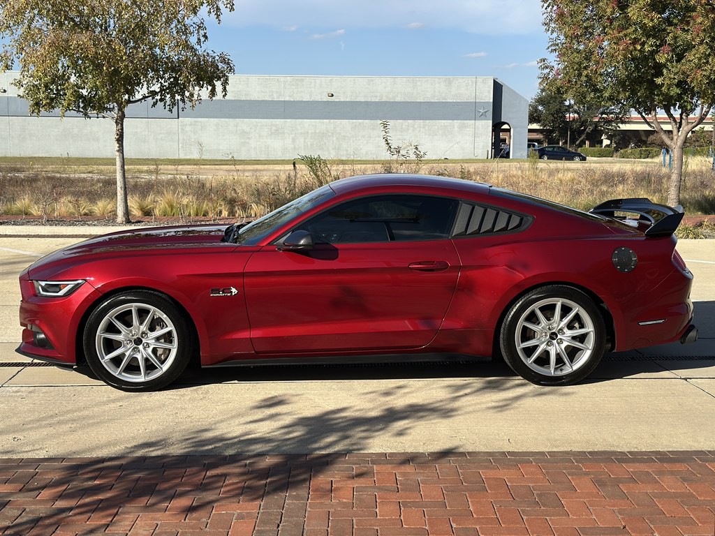 2017 Ford Mustang Image 8