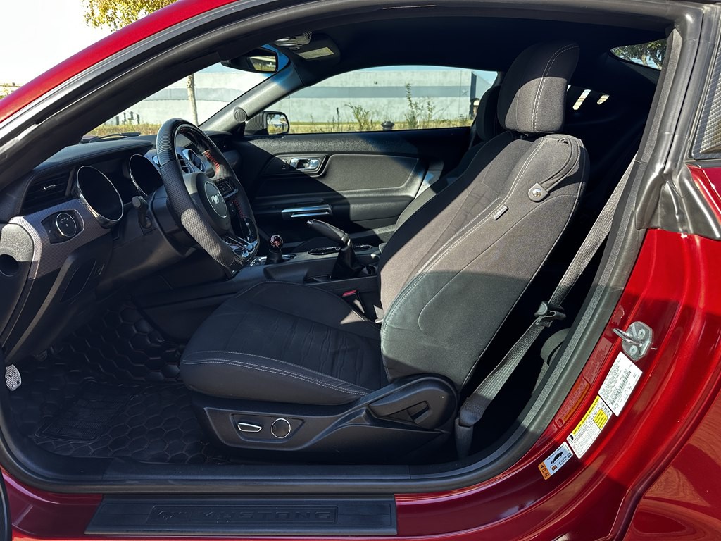 2017 Ford Mustang Image 15