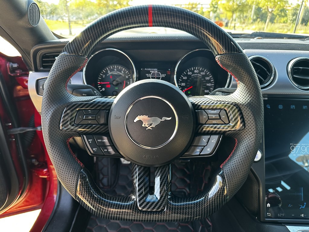 2017 Ford Mustang Image 18