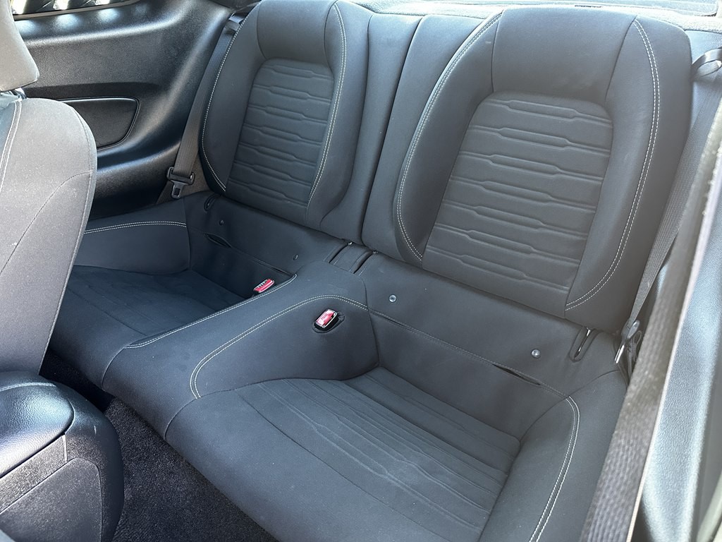 2017 Ford Mustang Image 34