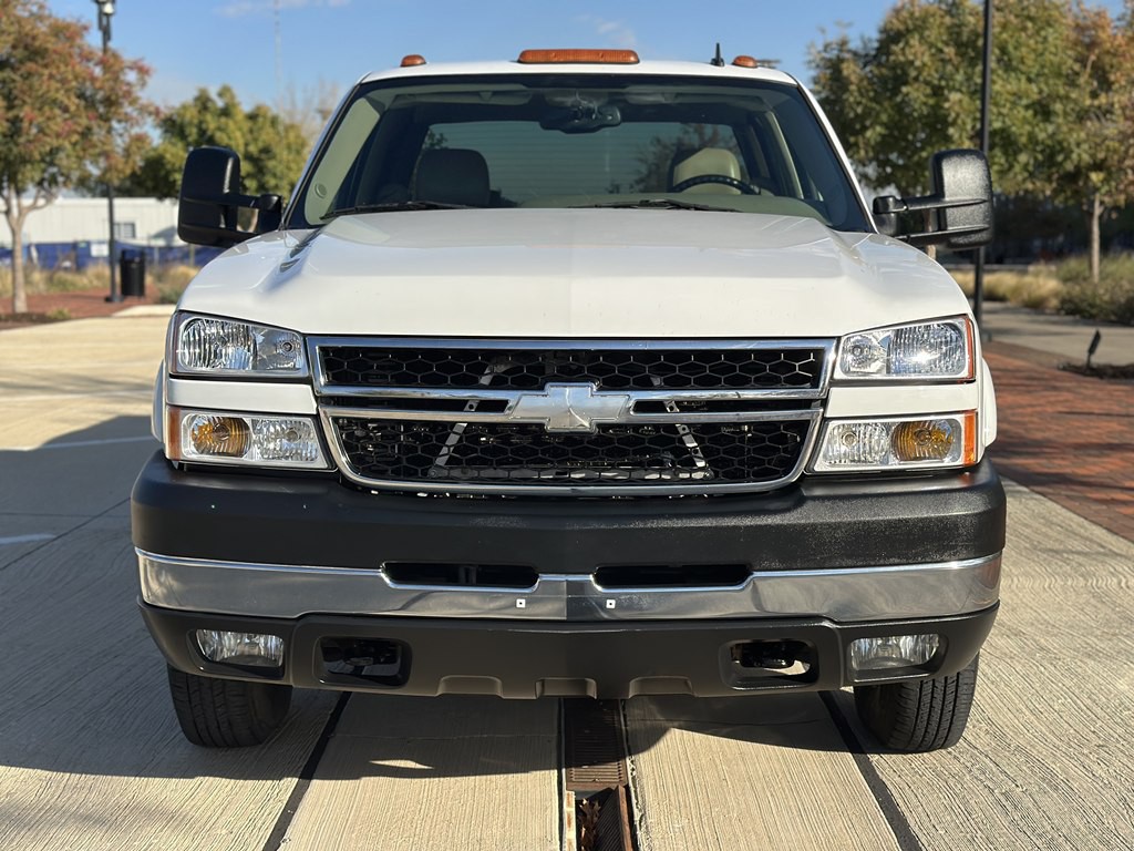 2007 Chevrolet Silverado 1500 Image 2