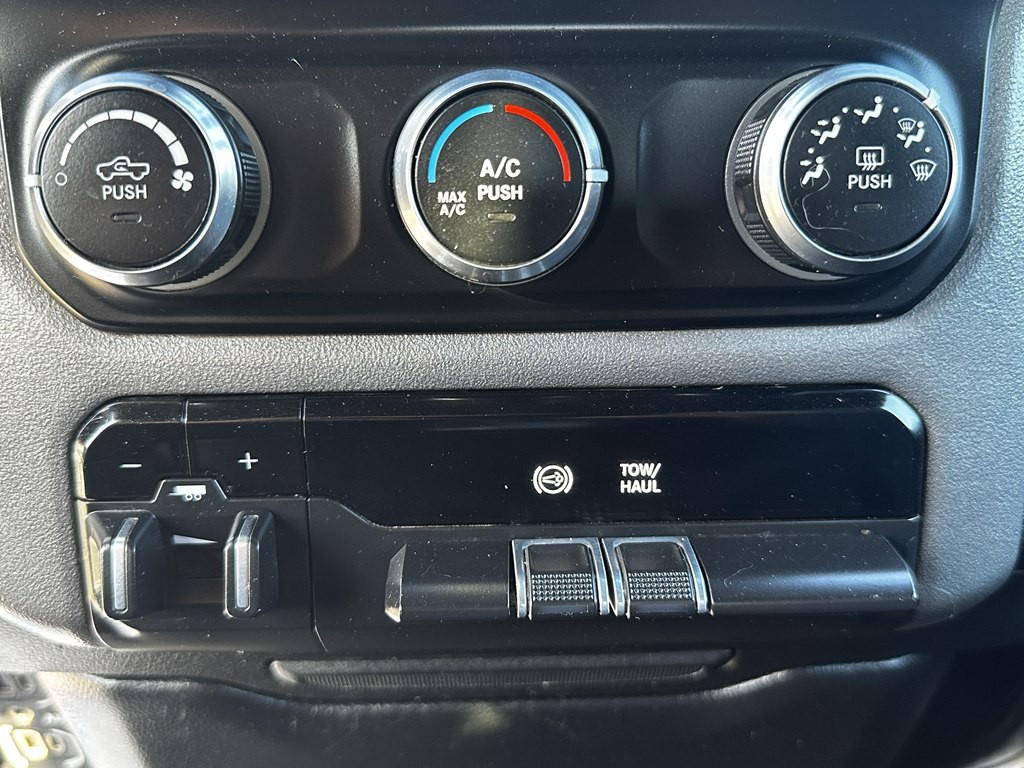 2021 RAM 3500 Image 26