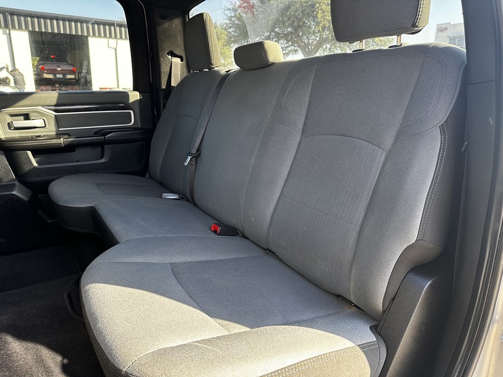 2021 RAM 3500 Image 34