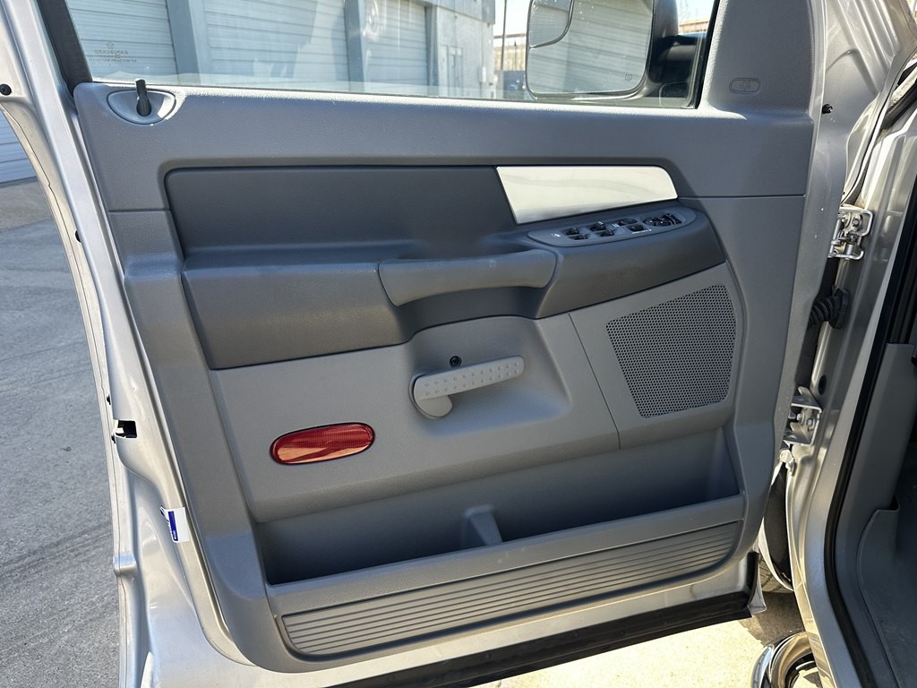 2007 Dodge Ram 2500 Image 10