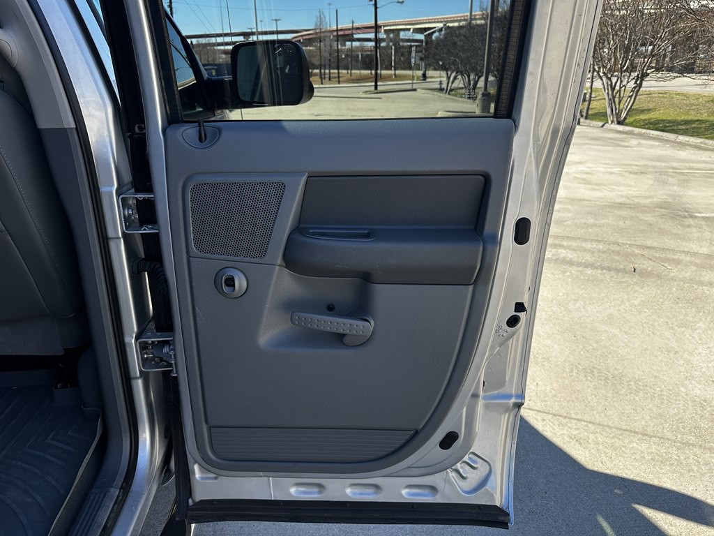 2007 Dodge Ram 2500 Image 30