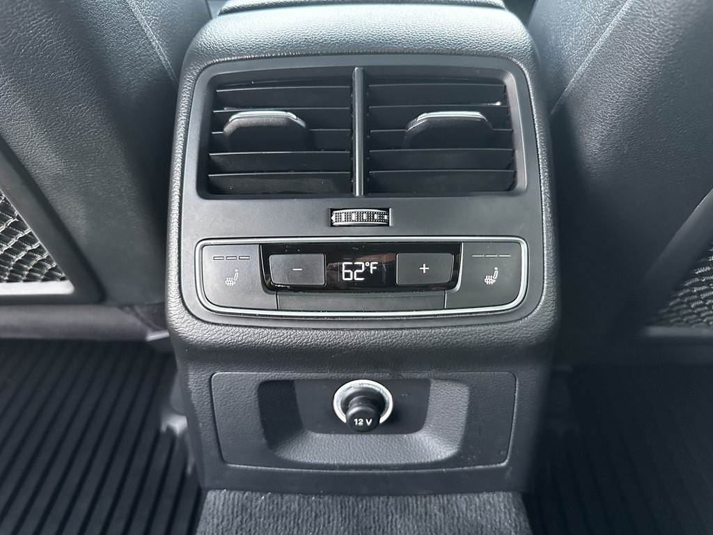 2017 Audi A4 Image 36