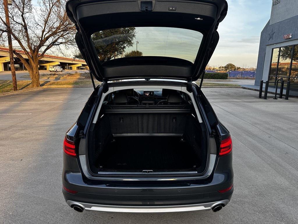 2017 Audi A4 Image 38