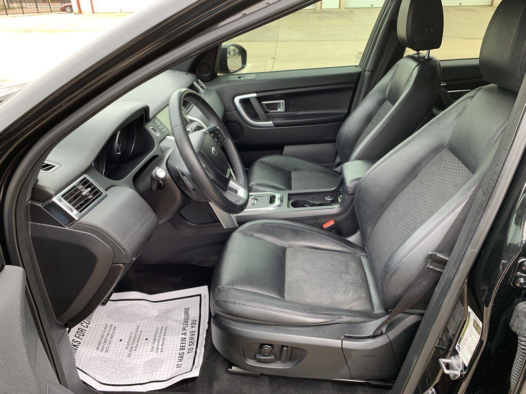 2016 Land Rover Discovery Sport Image 11