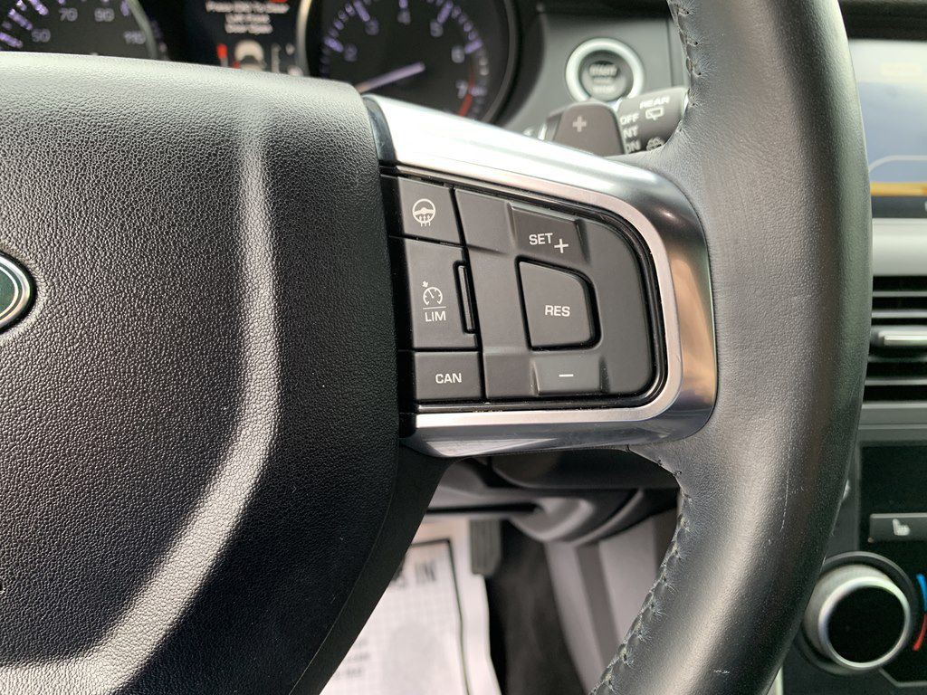 2016 Land Rover Discovery Sport Image 15