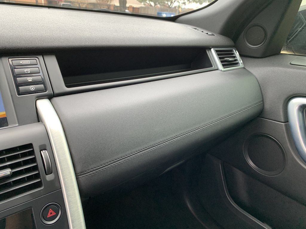 2016 Land Rover Discovery Sport Image 23